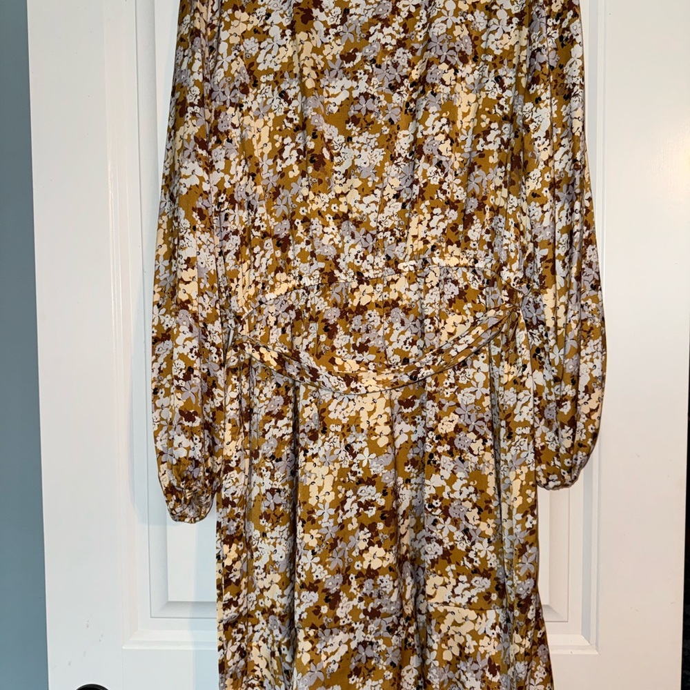 LC Lauren Conrad Floral Long Sleeve Dress - Gold and White